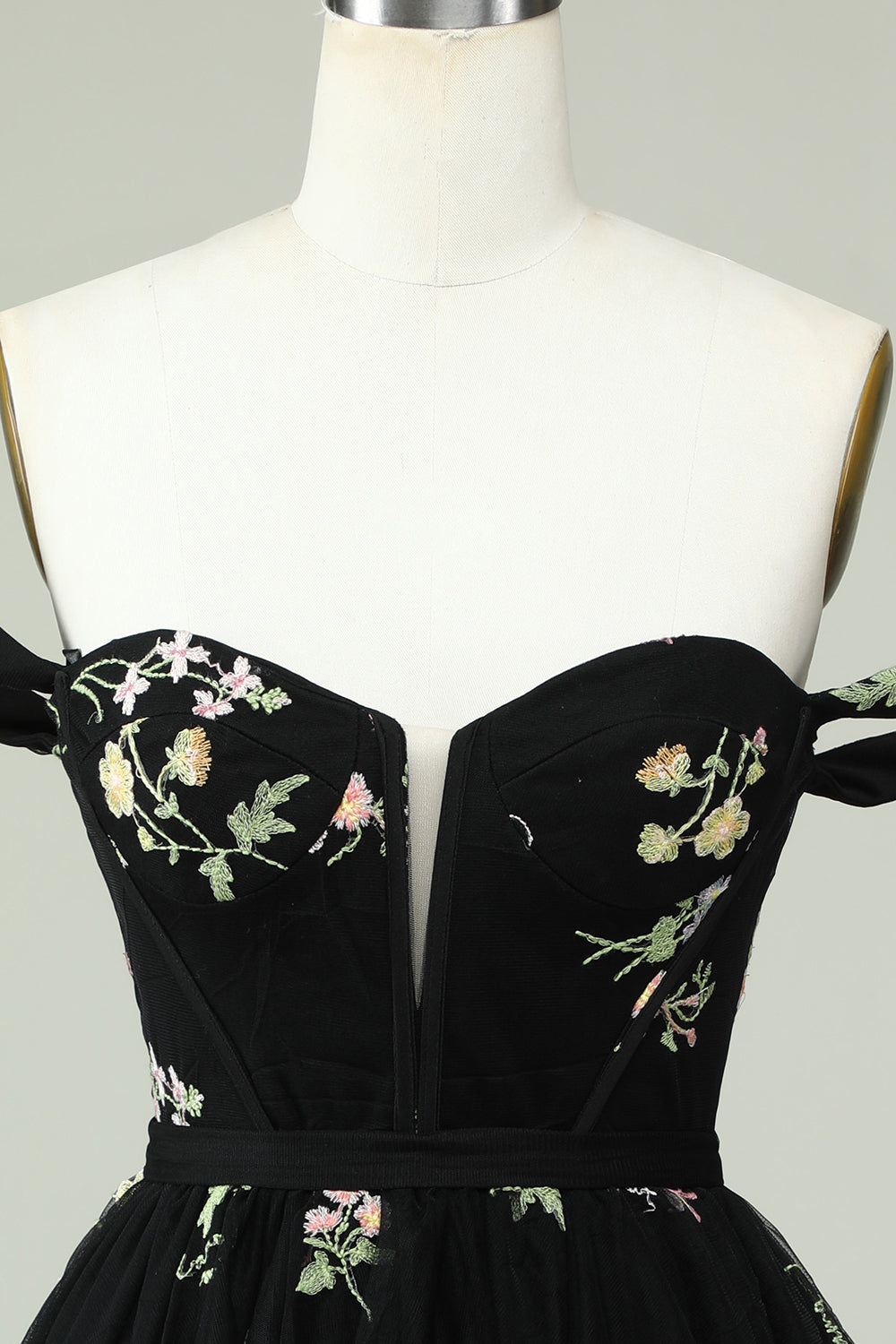 Svart En linje av skulderen Homecoming Dress