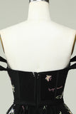 Svart En linje av skulderen Homecoming Dress
