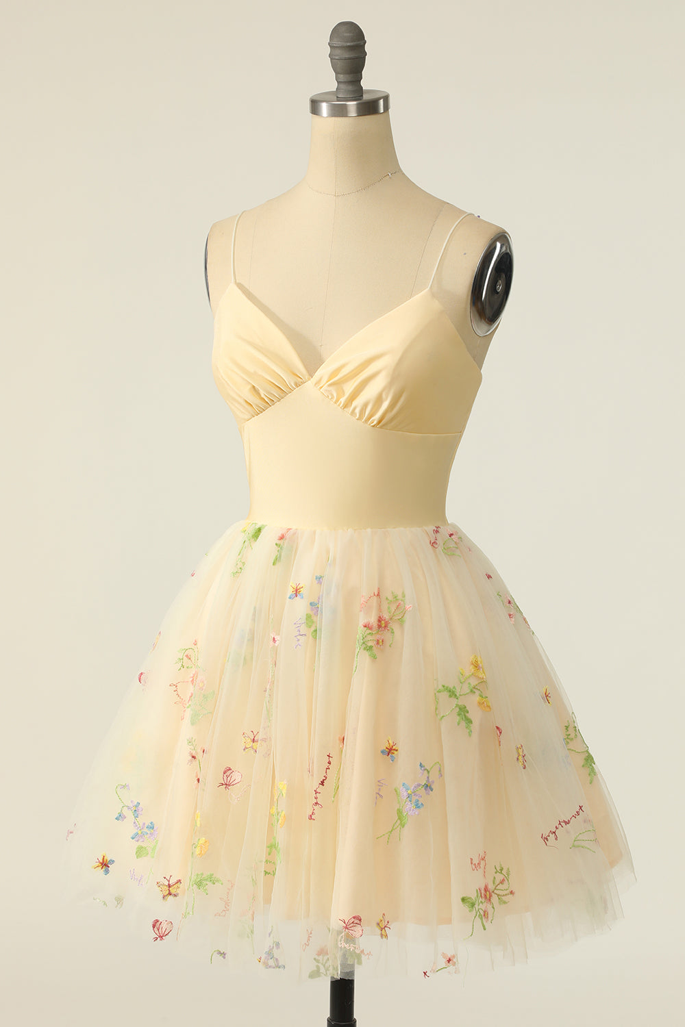 Champagne Tulle A-linje Homecoming Kjole med broderi
