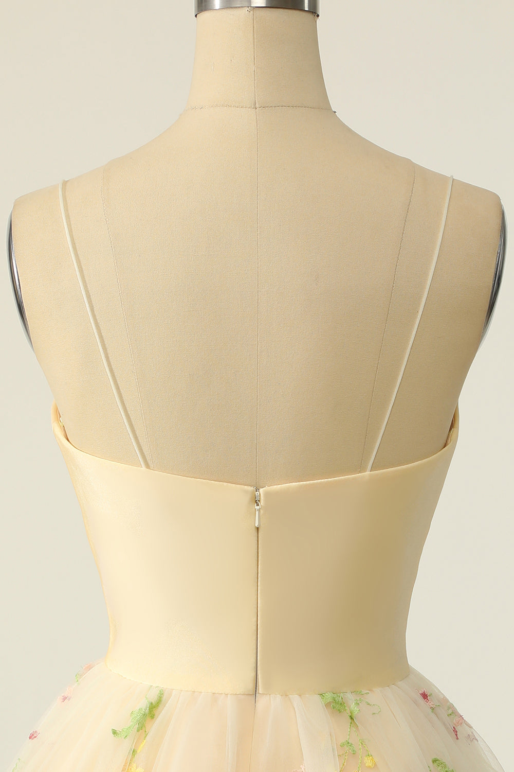 Champagne Tulle A-linje Homecoming Kjole med broderi