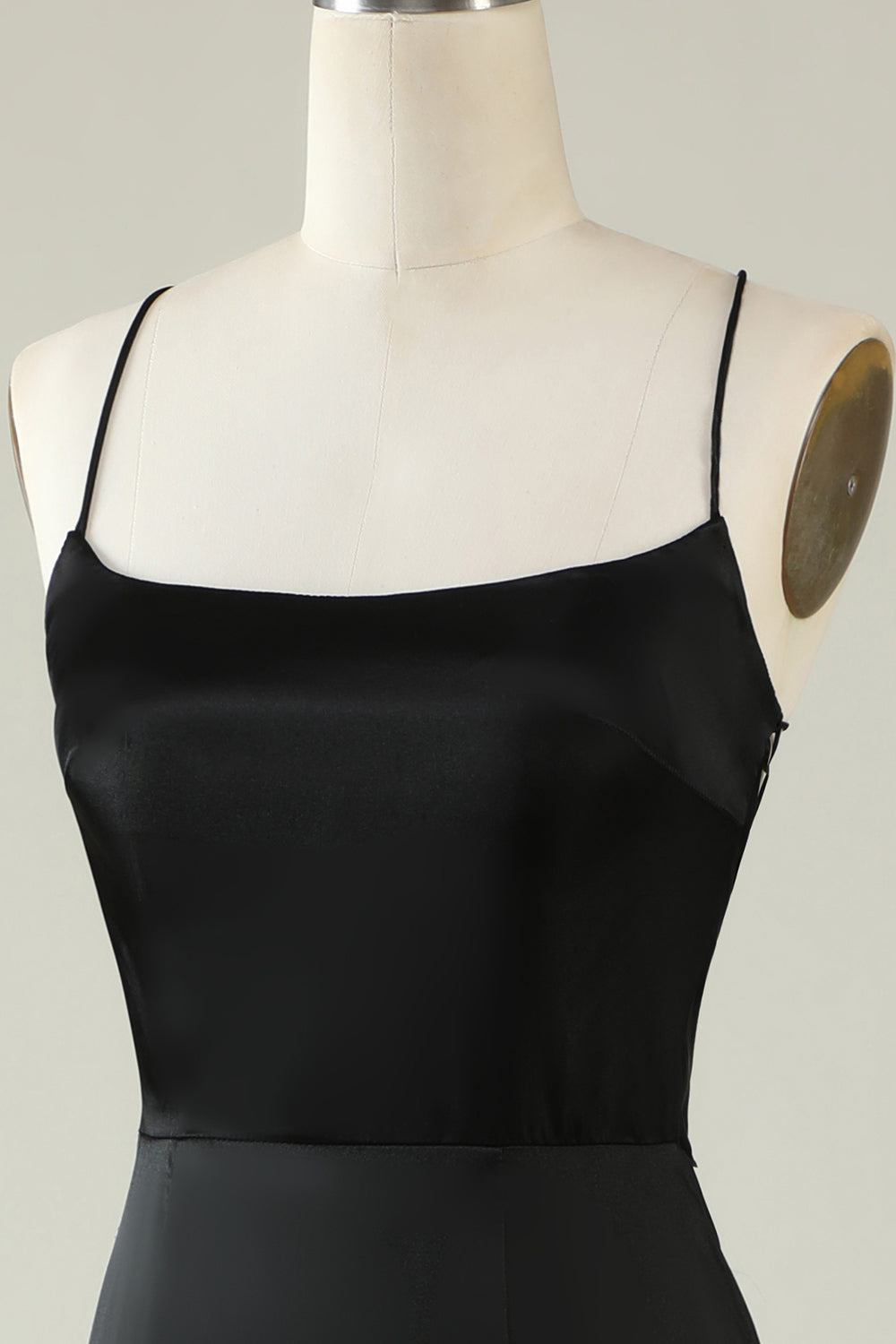 Spaghetti stropper Svart sateng Prom kjole med frynser