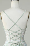 Dusty Sage Spaghetti stropper Homecoming kjole med Criss Cross Back