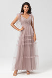 Keeper of My Heart A-Line V Neck Dusty Pink Long Bridesmaid Dress med perler