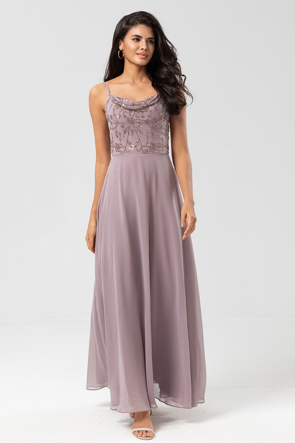 Certifiably Chic A Line Spaghetti stropper Dusty Pink Long brudepike kjole med Beaded