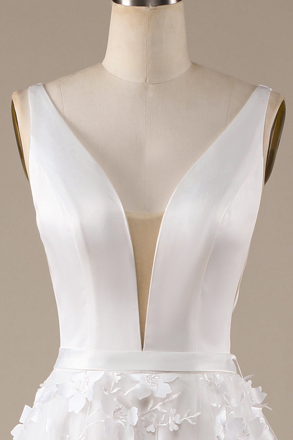 Ivory A-Line V-Neck brudekjole med 3D Blomster