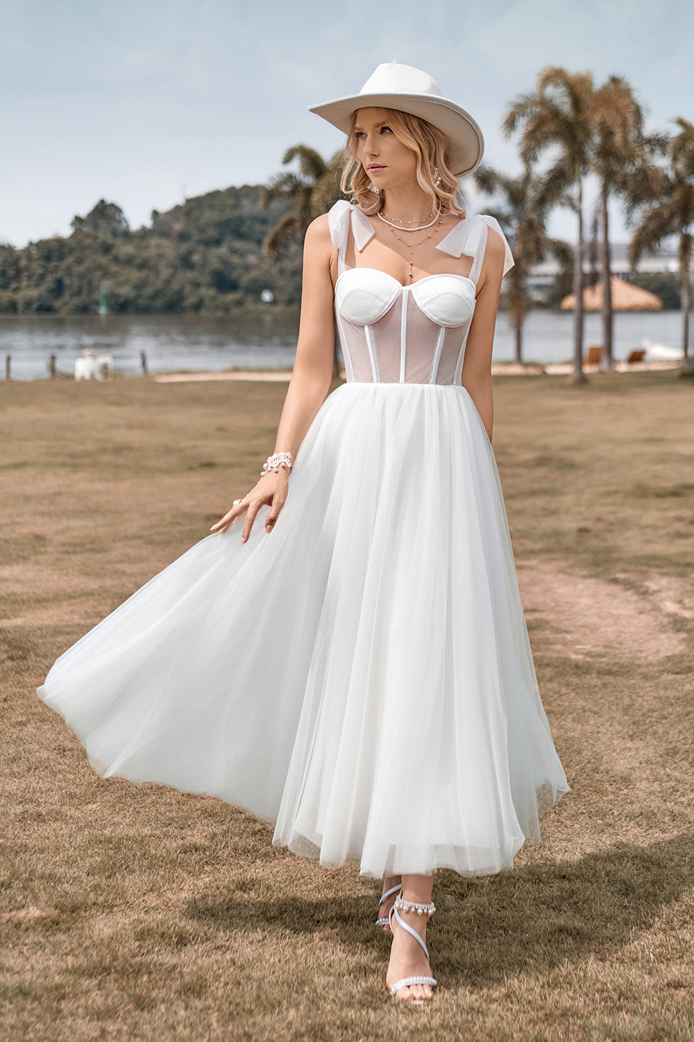Ivory Tulle Korsett Te-lengde A Line brudekjole