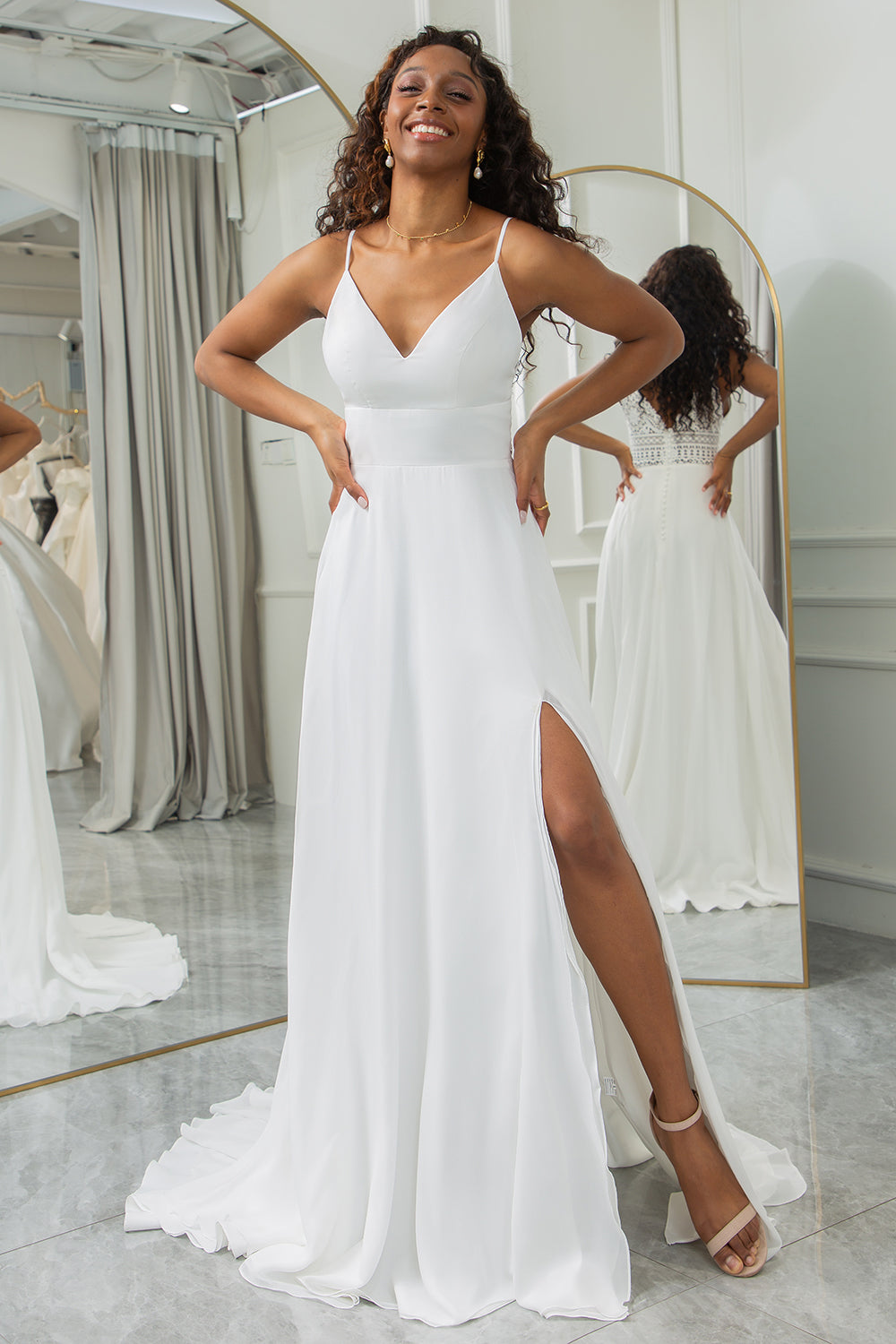 Ivory A-Line Chiffon Sweep Train brudekjole med blonder