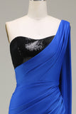 Royal Blue One Shoulder Satin og Sequin Mermaid plissert ballkjole med spalt
