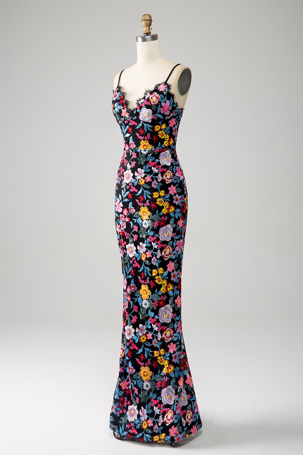 Svart floral havfrue spaghetti stropper lang prom kjole med broderi