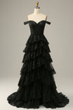 Langt utenfor skulderen Black Tiered Prom Dress
