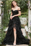 Langt utenfor skulderen Black Tiered Prom Dress