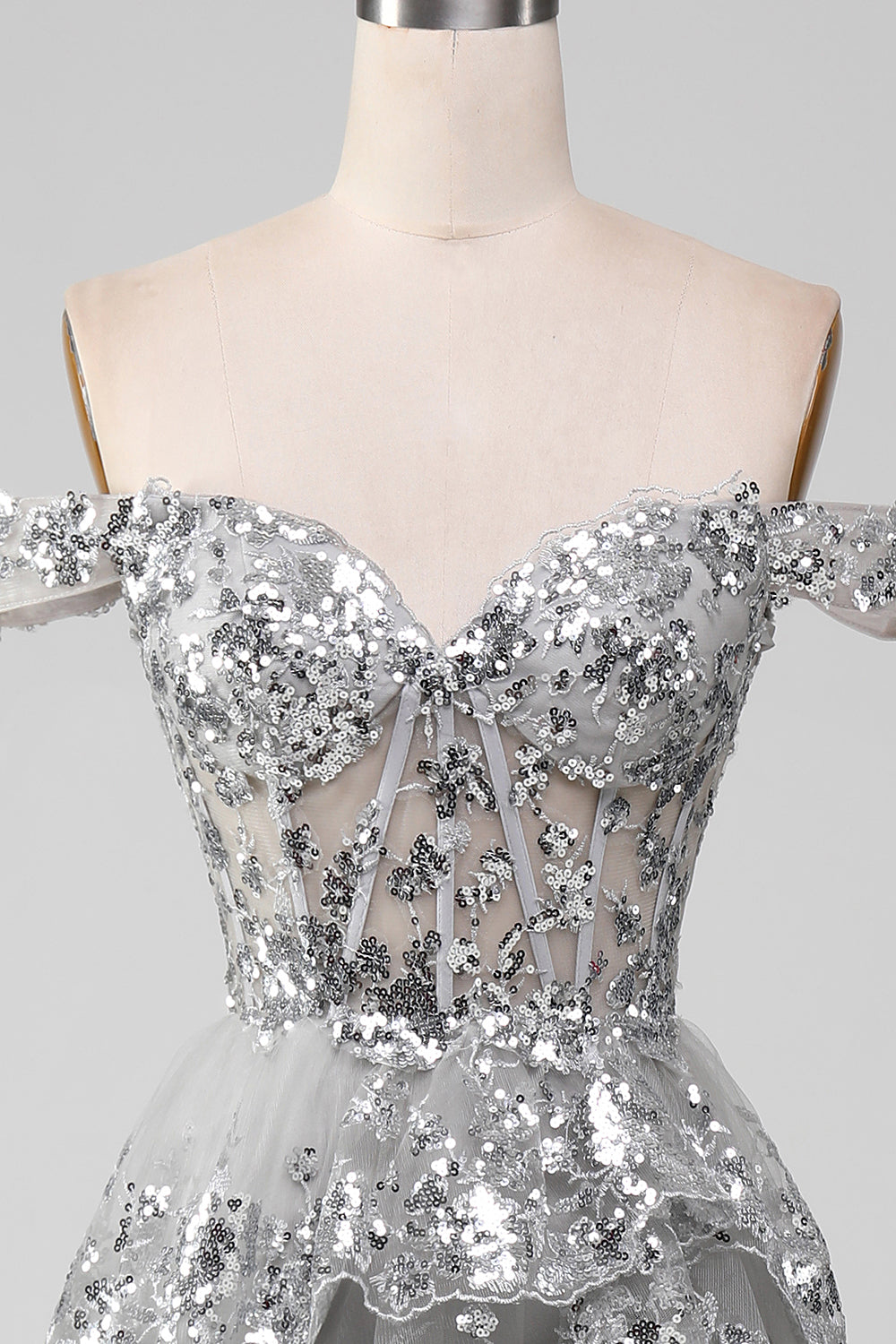 Off the Shoulder Grey Sparkly Tiered Prom Dress med Slit