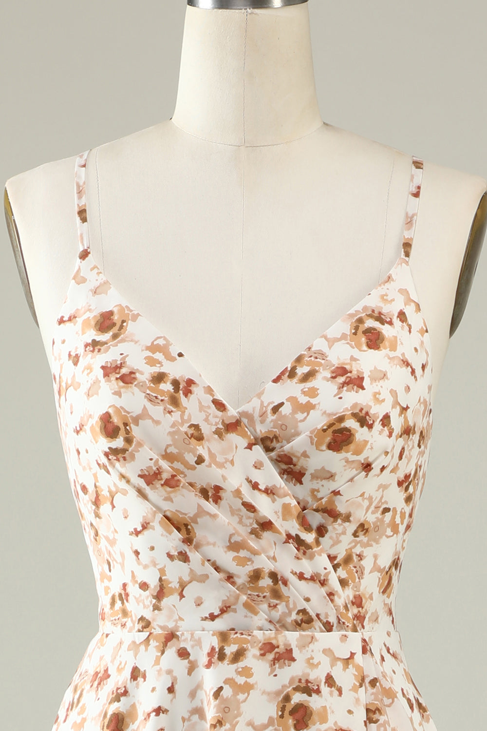 Hvit Floral Boho brudepike kjole med volanger