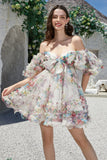 Trendy A Line Ivory Floral Trykt kort tyll Homecoming kjole med korte ermer