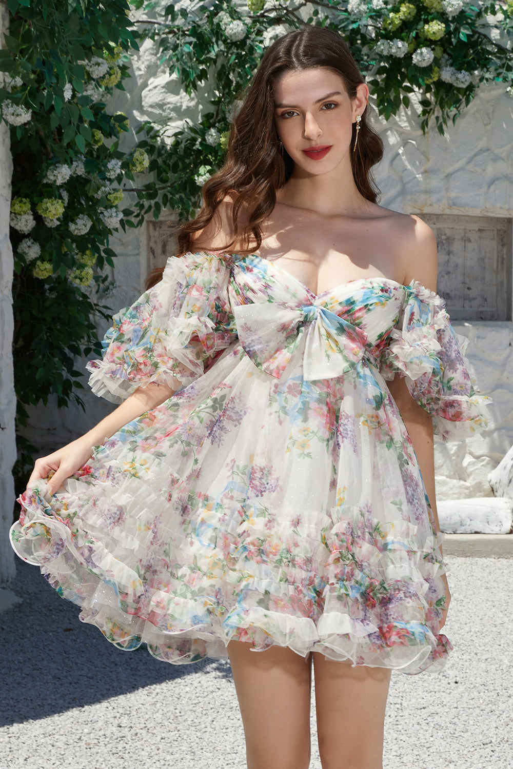Trendy A Line Ivory Floral Trykt kort tyll Homecoming kjole med korte ermer