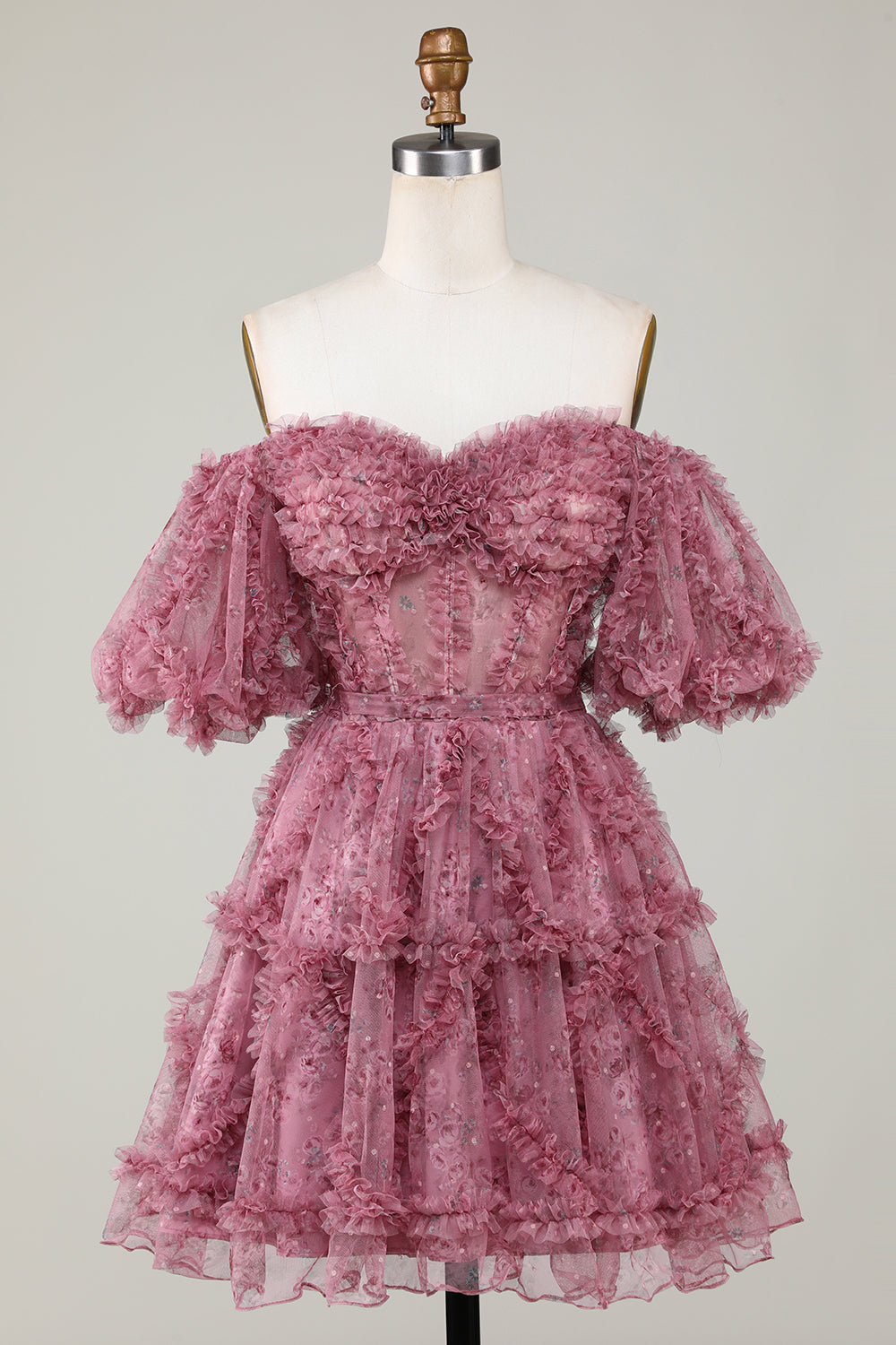 Stilig linje av skulderen Dusty Rose Tylle Kort Homecoming kjole med korte ermer
