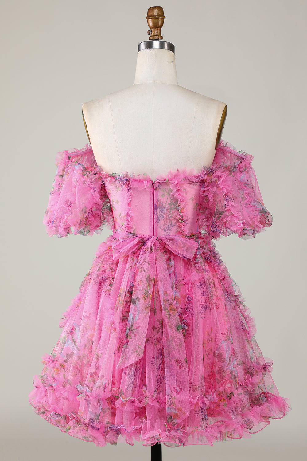 Stilig linje av skulderen Dusty Rose Tylle Kort Homecoming kjole med korte ermer
