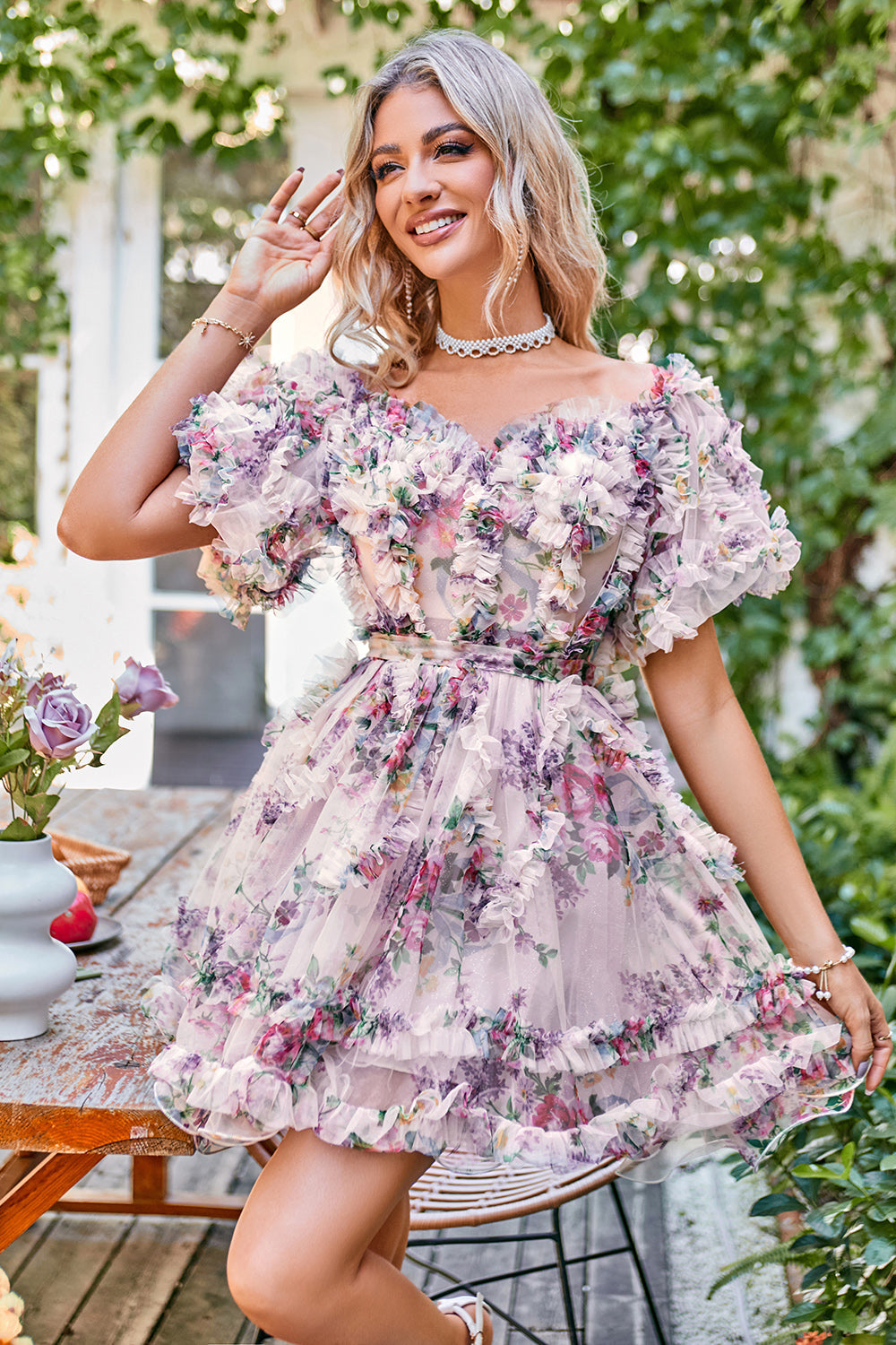 Stilig linje av skulderen Dusty Rose Tylle Kort Homecoming kjole med korte ermer
