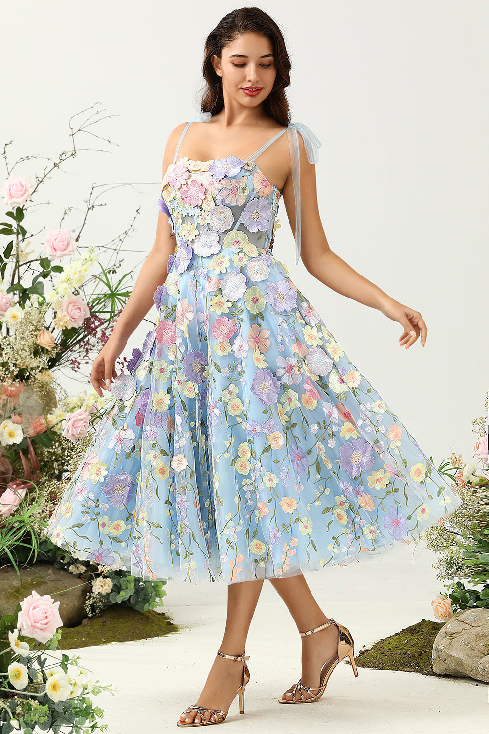 Cute A Line Spaghetti stropper blå te lengde Prom kjole med 3D-blomster
