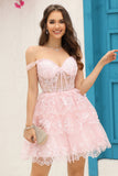 Cute A Line Svart korsett Tiered Short Homecoming kjole med blonder
