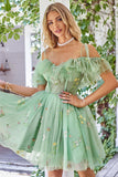 Cute A Line Lavender Off the Shoulder Corset Homecoming Dress med Ruffles