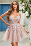 A Line Spaghetti stropper Blush Short Cocktailkjole med Criss Cross Back