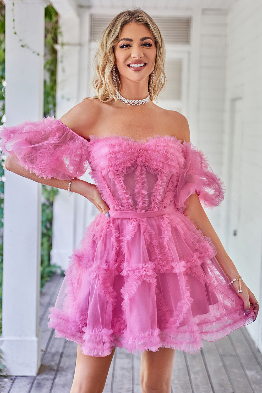 Søt en linje Blush Tulle Off The Shoulder Short Homecoming Dress