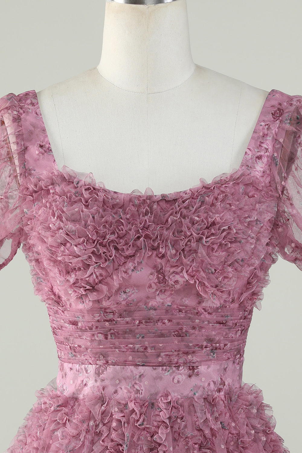 Nydelig A Line Floral Dusty Rose Homecoming kjole med Ruffles