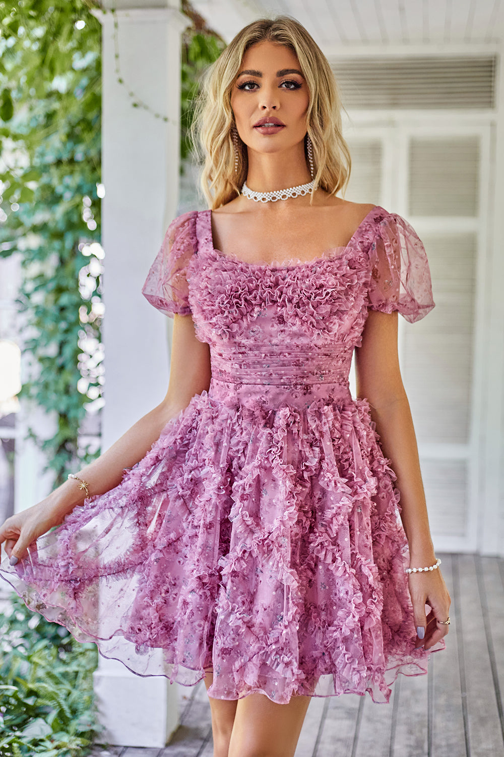 Cute A Line Floral Ivory Red Flower Homecoming Dress med Ruffles
