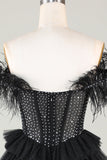 Sparkly Beaded Corset A-Line Black Short Homecoming Dress med fjær