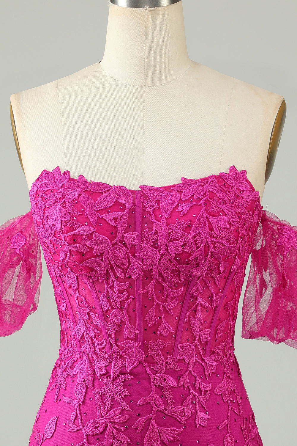 Fuchsia av skulderen Bodycon appliques Homecoming kjole