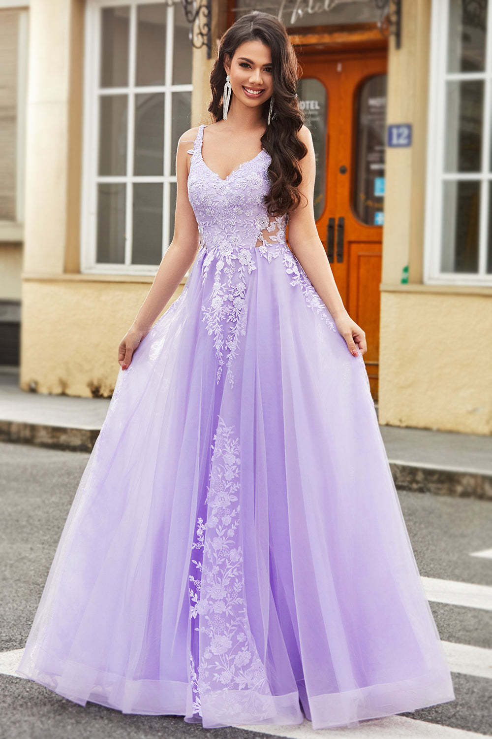 Nydelig A Line Spaghetti stropper Lilac Tylle Long Prom Kjole med Appliques