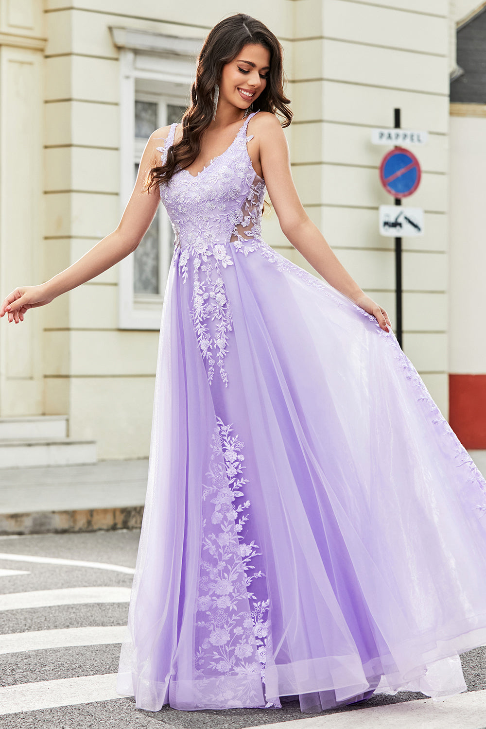Nydelig A Line Spaghetti stropper Lilac Tylle Long Prom Kjole med Appliques