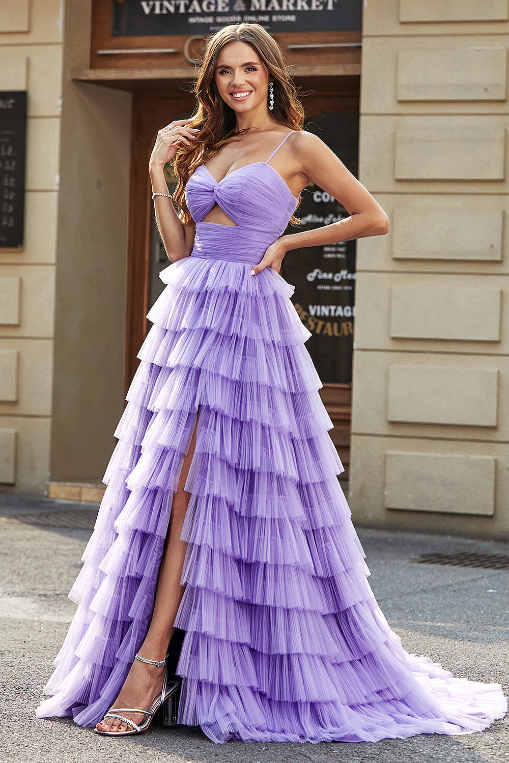 Tylle A-Line Purple Tiered Long Prom Dress med Slit