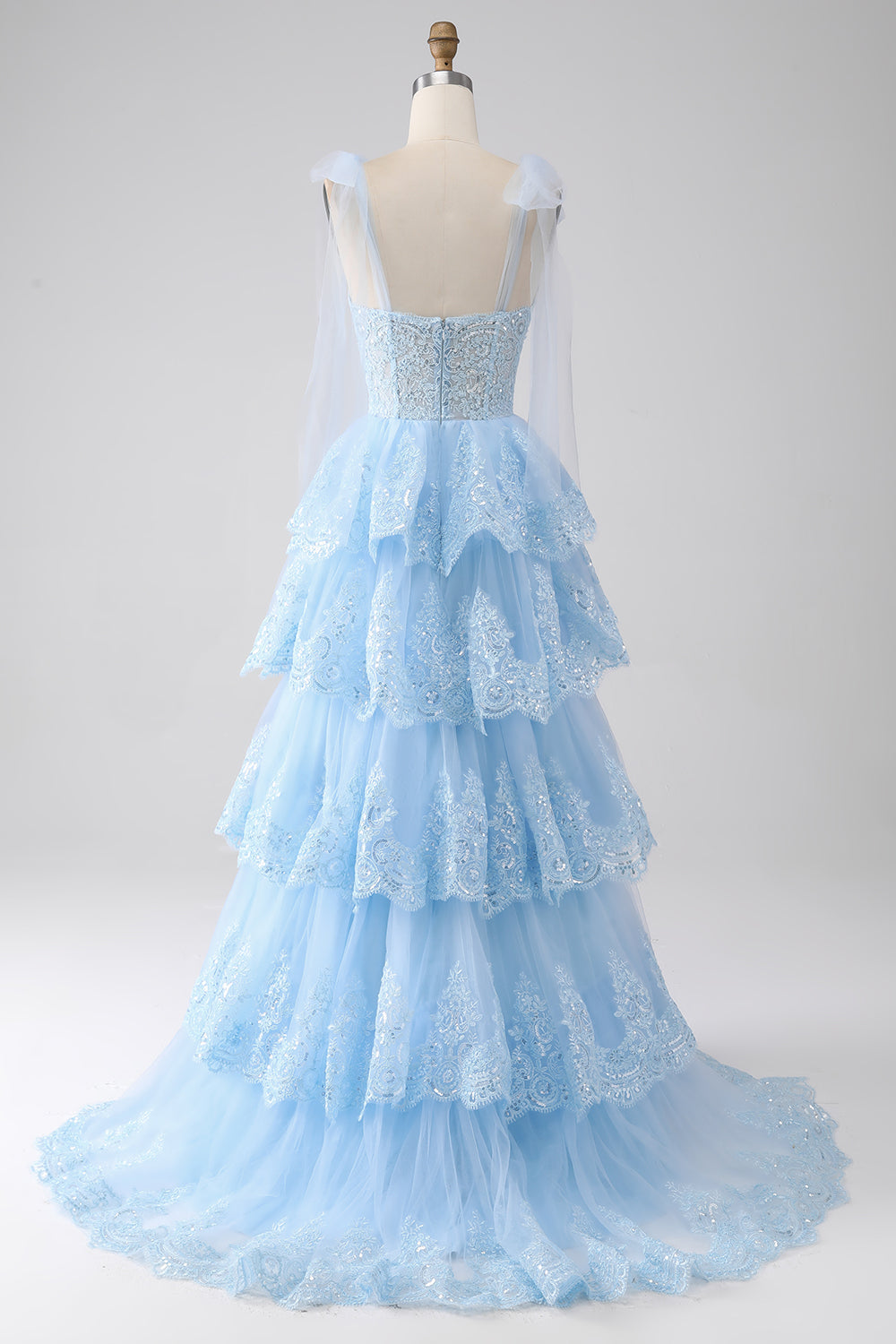 Lyseblå Sweetheart Bow Tie stropper Tiered Tylle Sequin Prom Kjole med Appliques