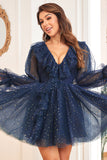 En linje V Neck Navy Kort Homecoming kjole med lange ermer