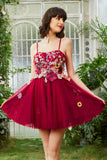 Burgund A Line Spaghetti stropper Homecoming kjole med 3D blomster