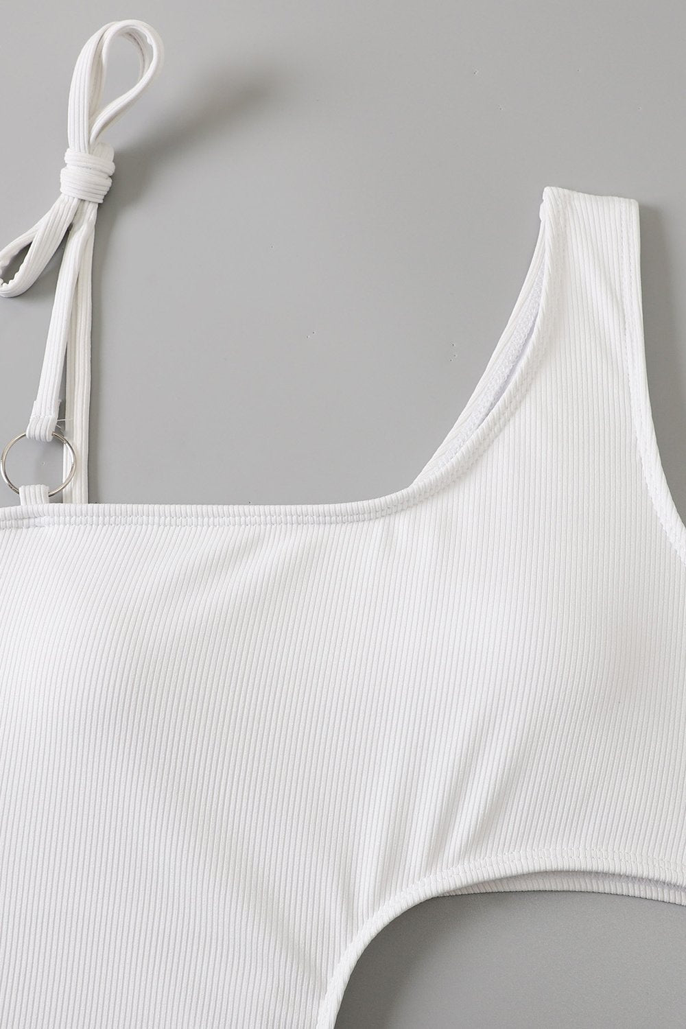 Hvit Klipp ut badedrakter i ett stykke