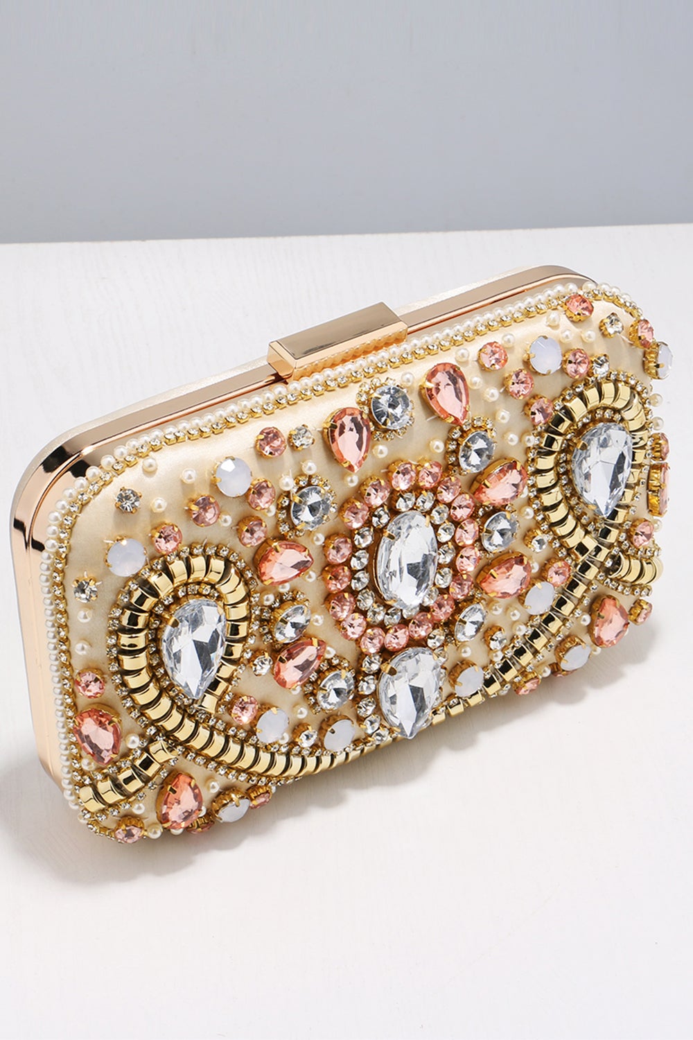 Fest brodert clutch med beading