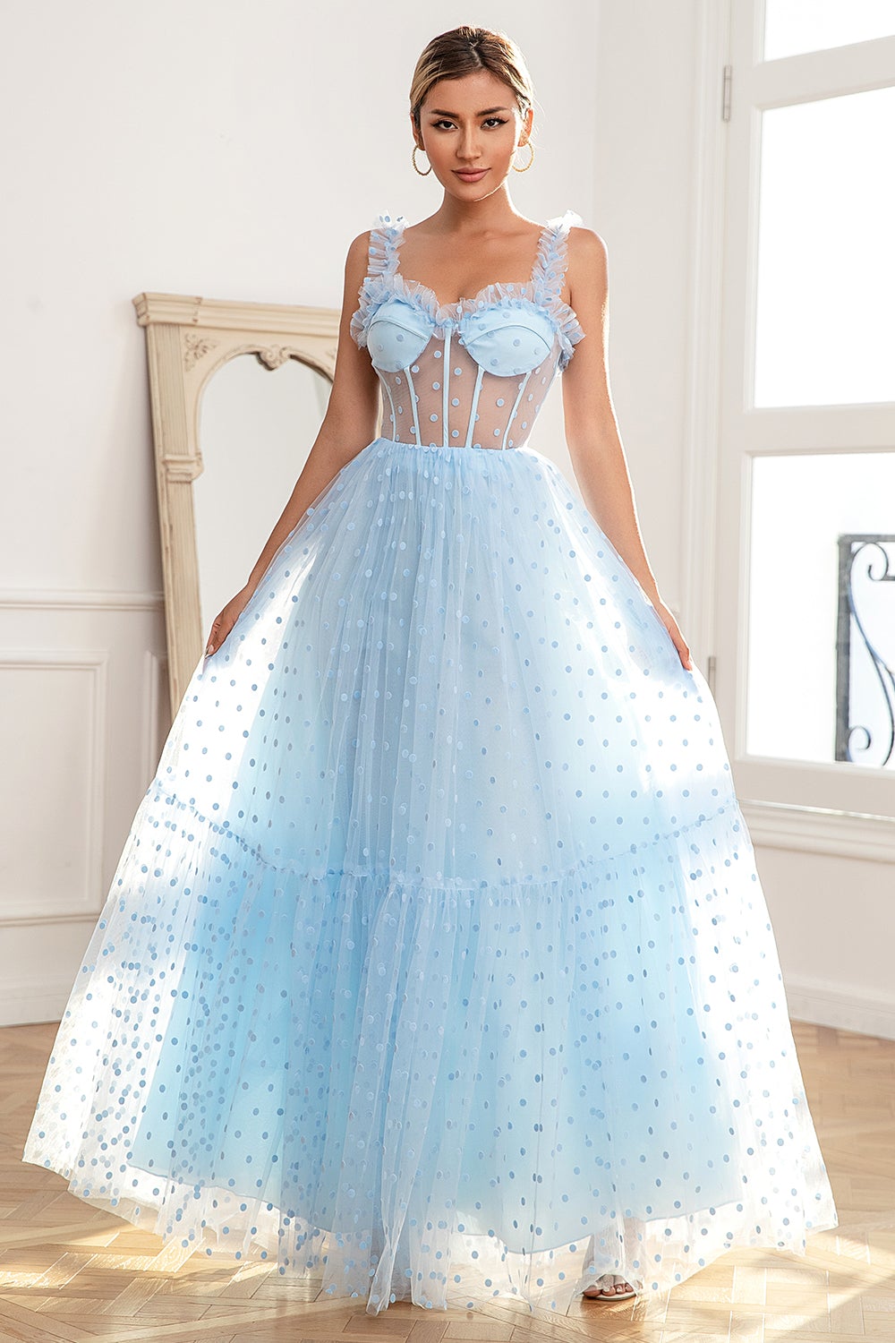 himmelblå polka prikker tulle ball kjole