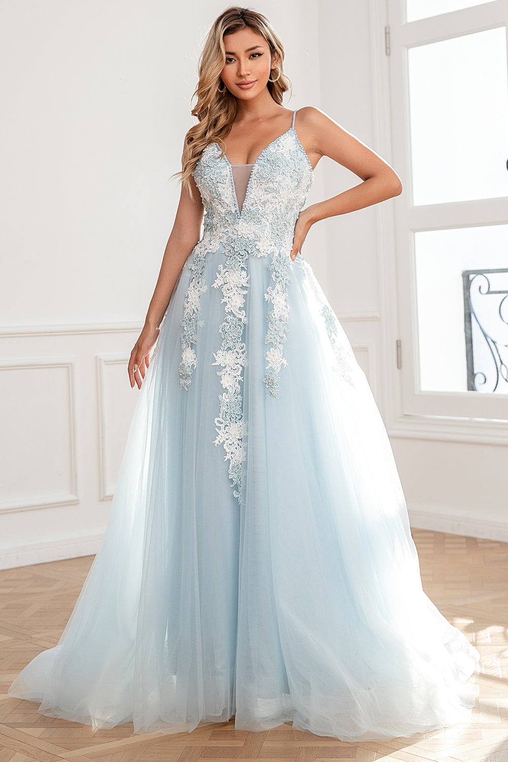 lyseblå appliques tulle ball kjole