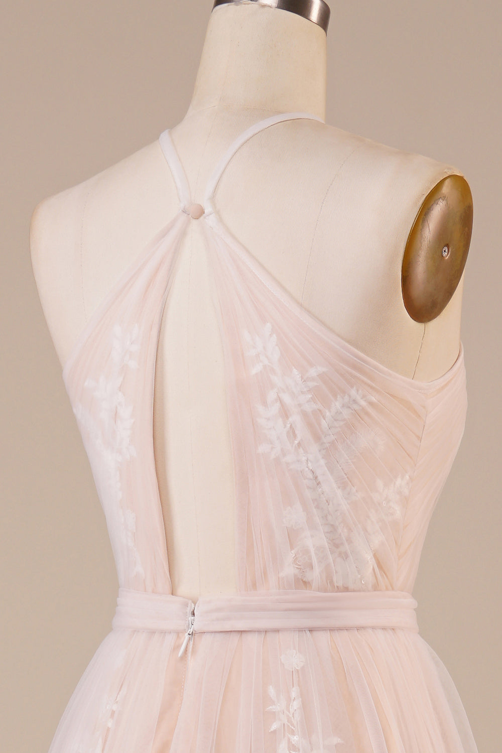 Tulle Halter Nøkkelhull Champagne brudekjole med applikasjoner