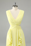 Lemon Yellow A Line Cut Out Long brudepike kjole med volanger