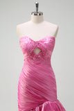 Glitrende Fuchsia Havfrue Stroppeløs Beaded Ruched Ruffles Lang Ballkjole med Splitt