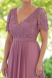 Dusty Rose Chiffon A Line V-hals Blonder Kjole til brudens mor med korte ermer