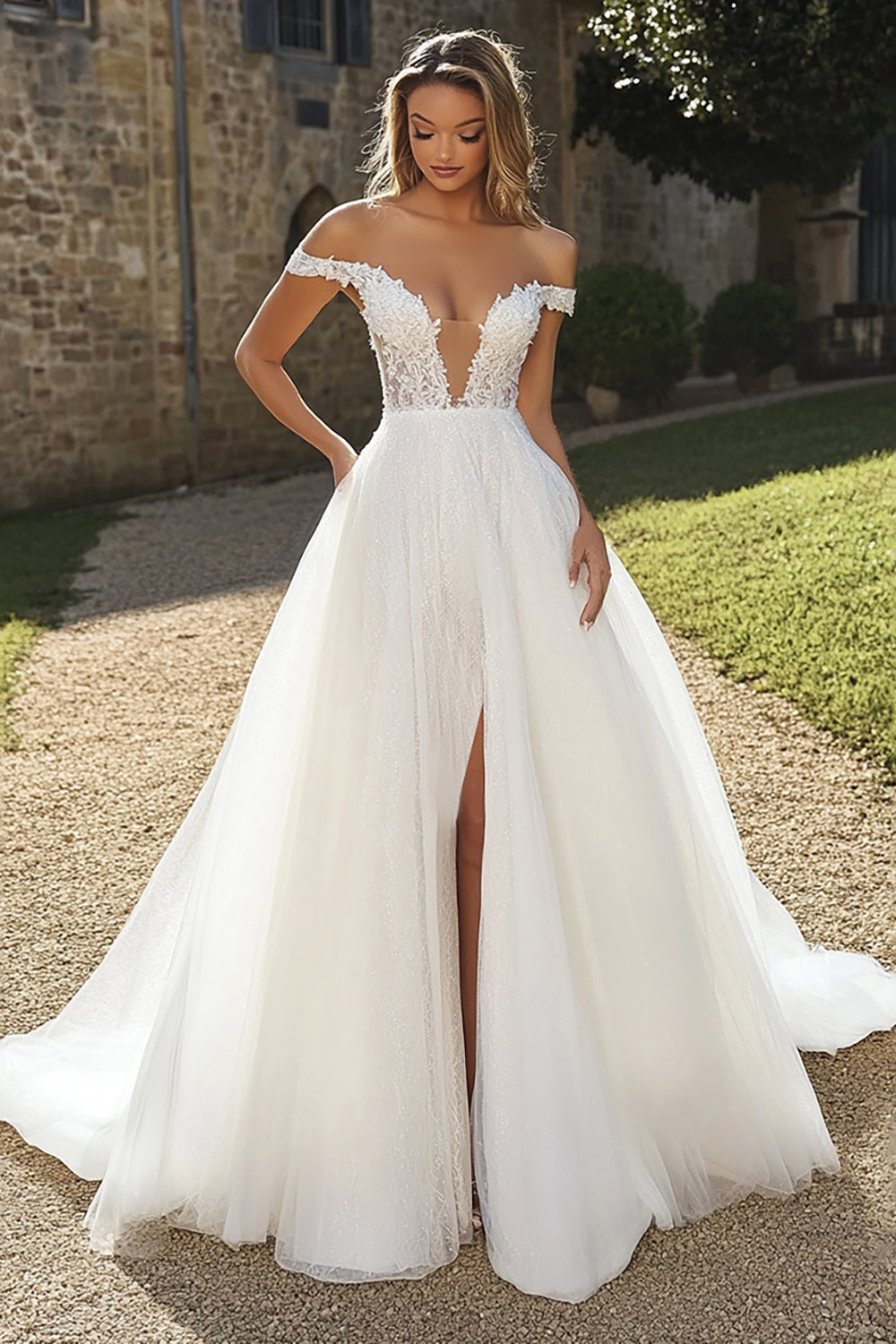 Elfenben A Line Tyll Off the Shoulder Appllikert Brudekjole med Splitt