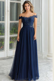 Elegant A-linje Navy Off the Shoulder Chiffon Long Mother Of the Bride kjole med blonder applikasjoner