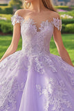 Prinsesse Lilla Ballkjole Off the Shoulder Tyll Quinceanera Kjole med applikasjoner