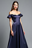 Off the Shoulder Navy Sateng En linje formell kjole