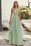 Dusty Sage Ruffled V-hals A Line Bryllupsgjest Kjole